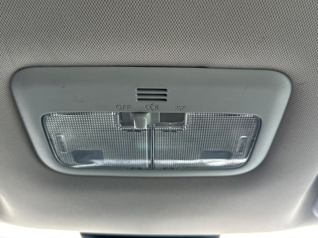 Vehicle image 16 of 20