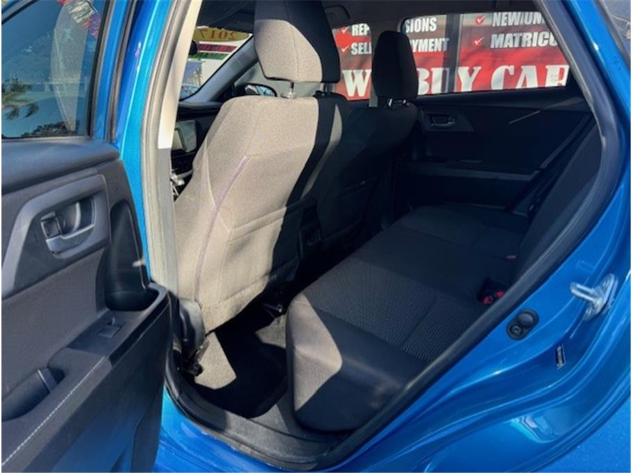 Vehicle image 20 of 30