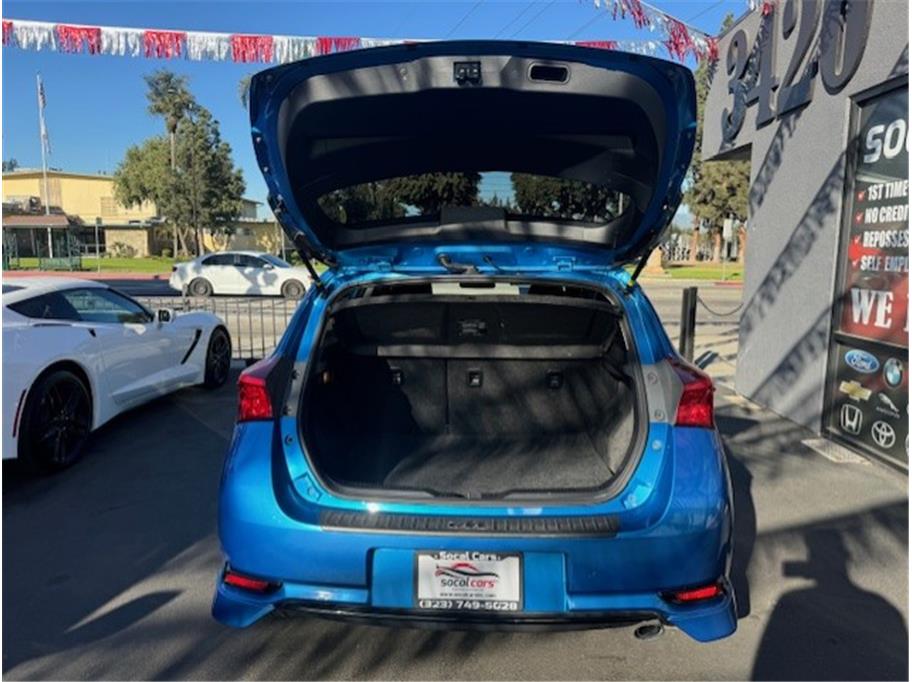 Vehicle image 15 of 30