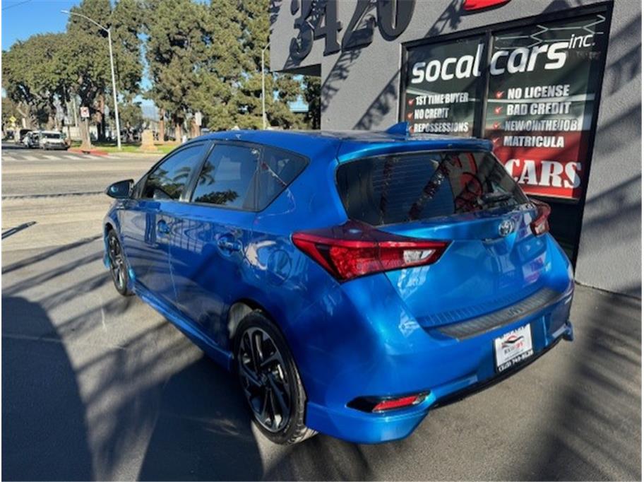 Vehicle image 7 of 30
