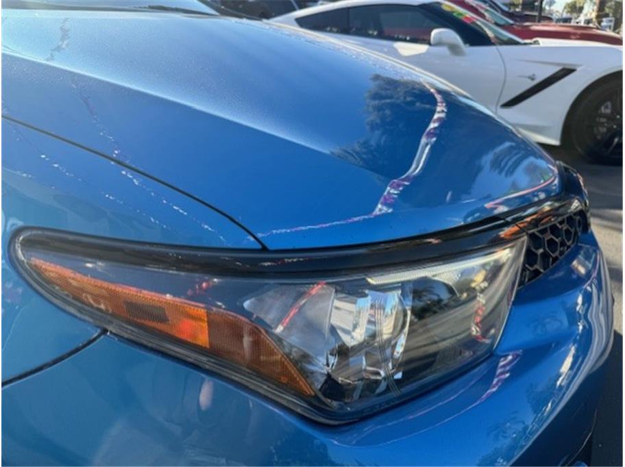 Vehicle image 9 of 30