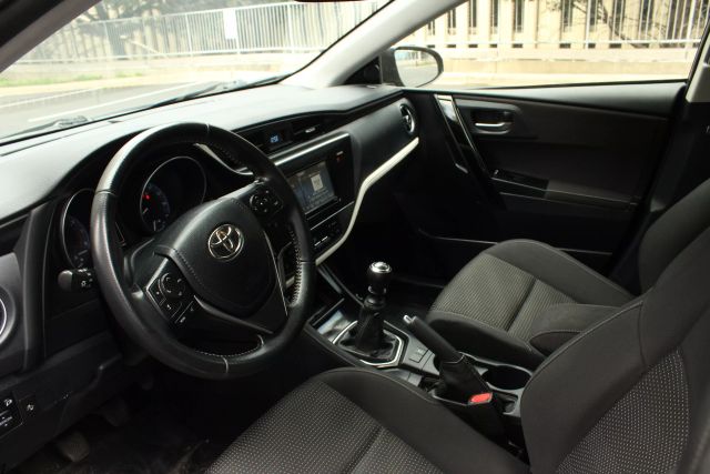 Vehicle image 12 of 43