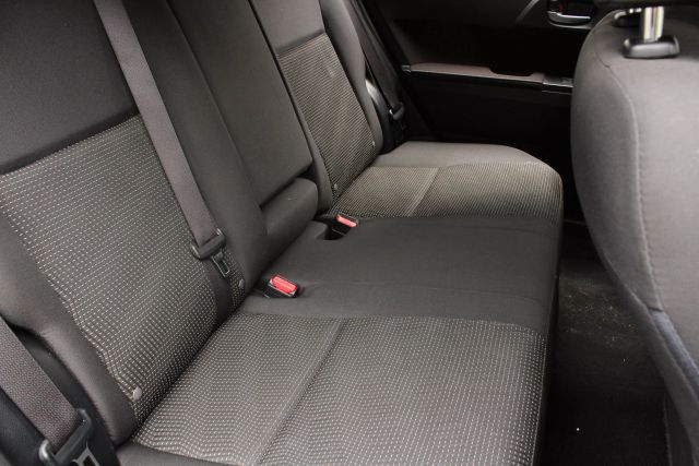 Vehicle image 29 of 43