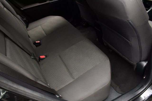 Vehicle image 27 of 43