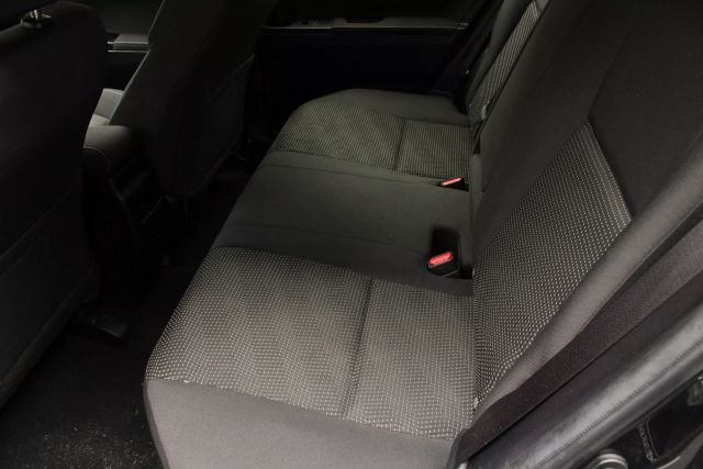 Vehicle image 18 of 43