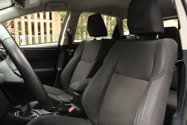 Vehicle image 14 of 43