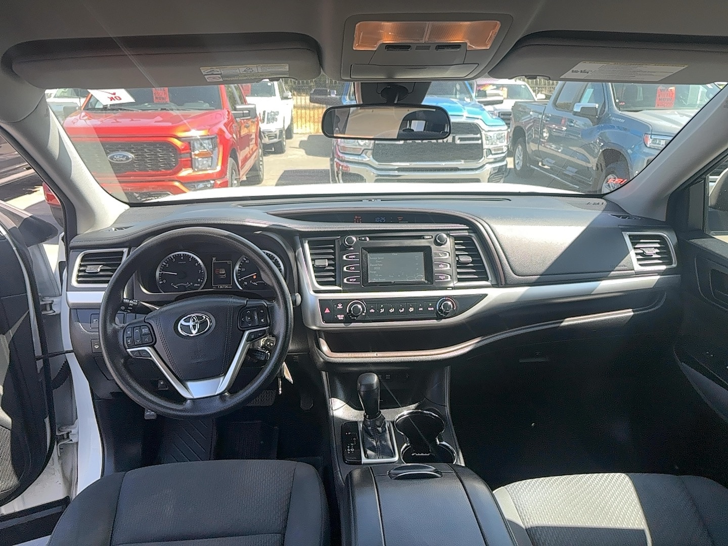 Vehicle image 13 of 14