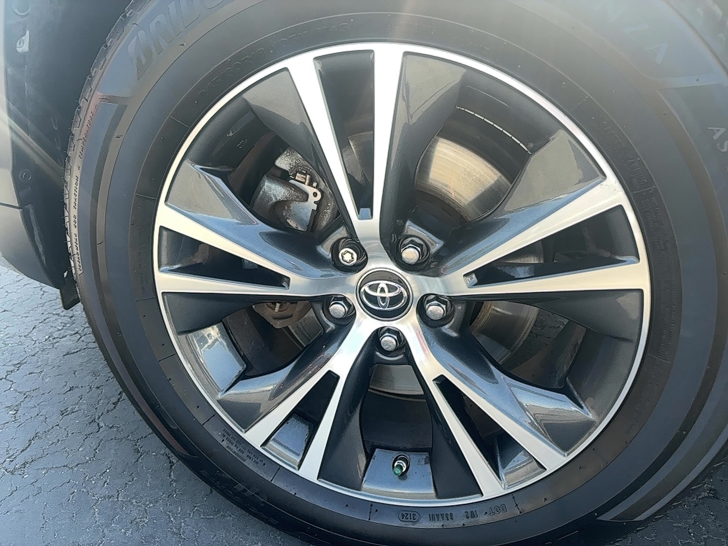 Vehicle image 8 of 14