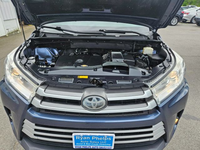 Vehicle image 20 of 67