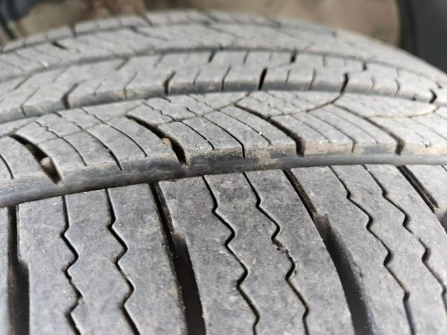 Vehicle image 25 of 67