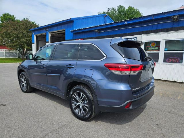 Vehicle image 15 of 67