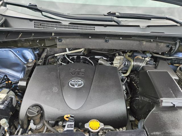 Vehicle image 18 of 67