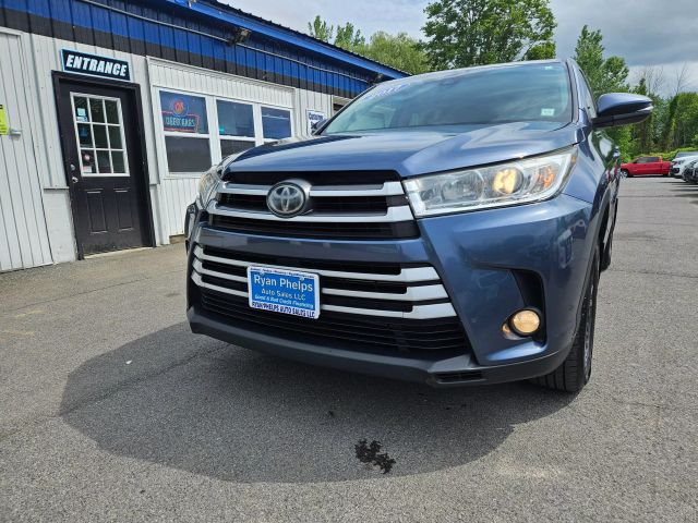 Vehicle image 45 of 67