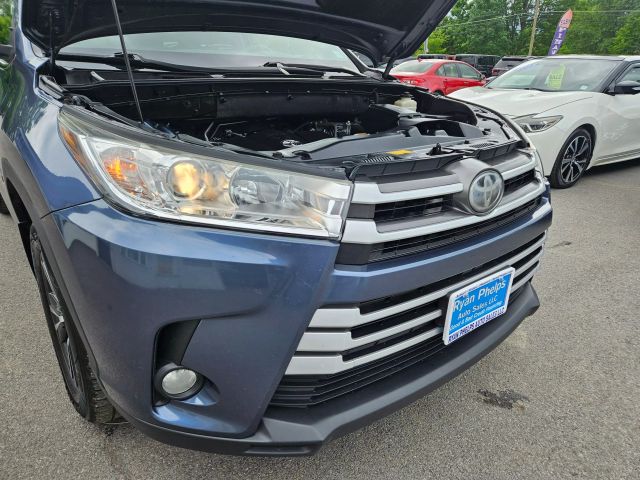 Vehicle image 57 of 67