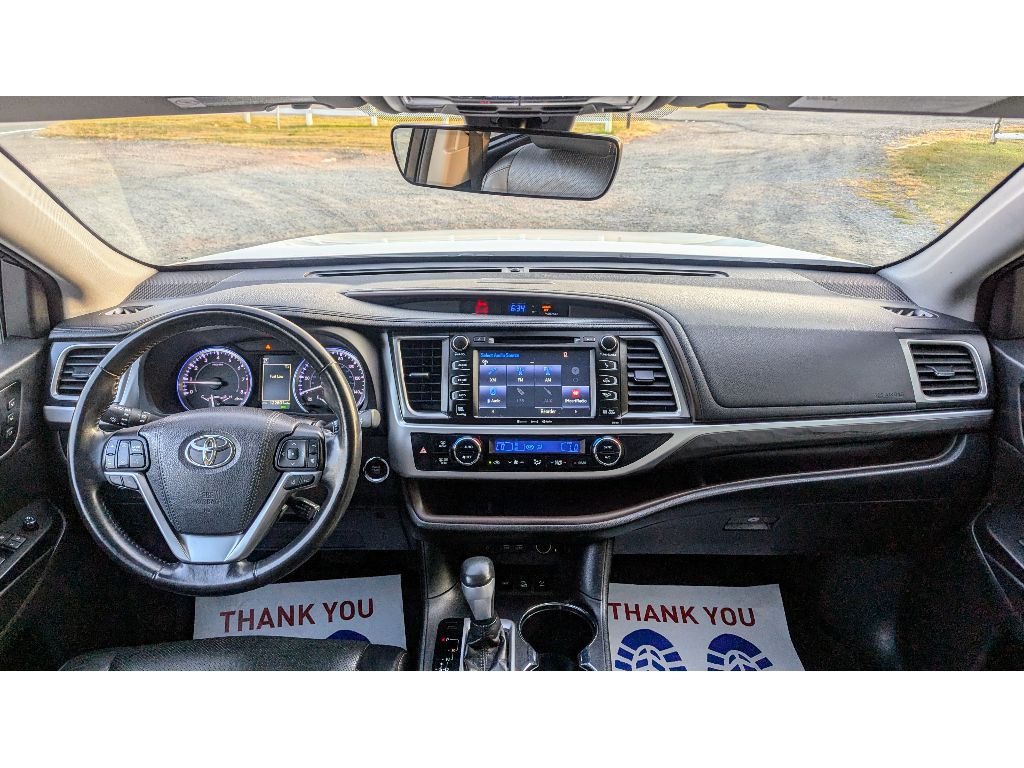 Vehicle image 28 of 28