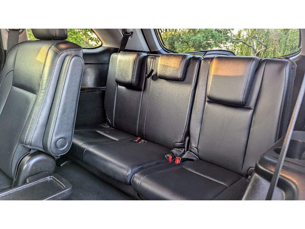 Vehicle image 18 of 28