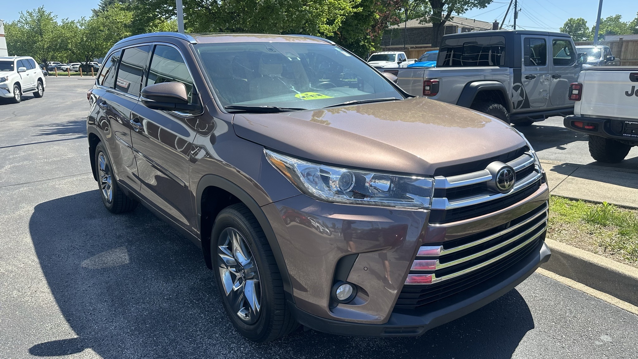 Vehicle image 3 of 33