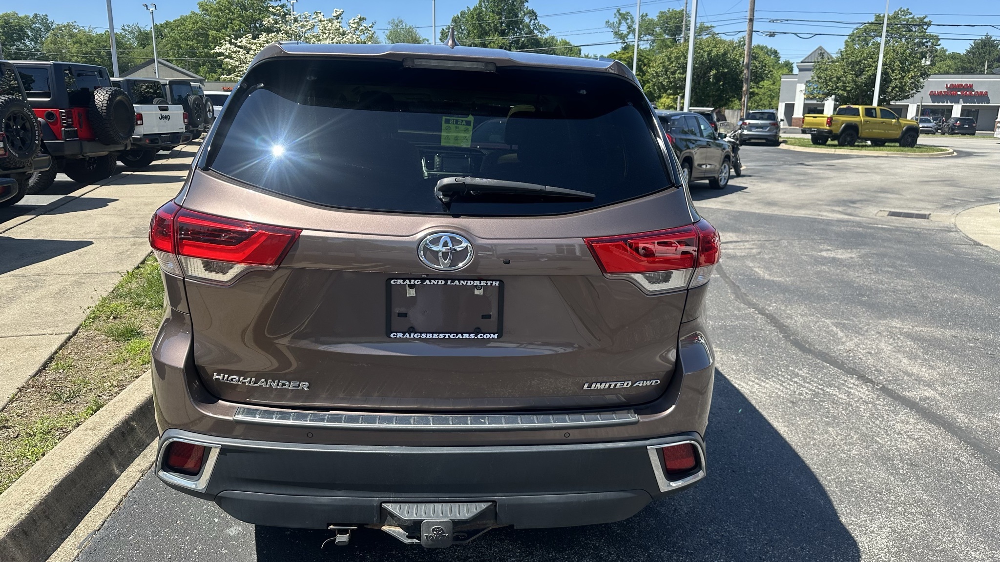 Vehicle image 6 of 33