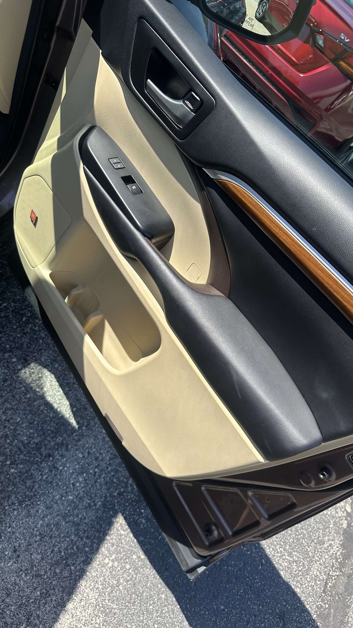 Vehicle image 13 of 33