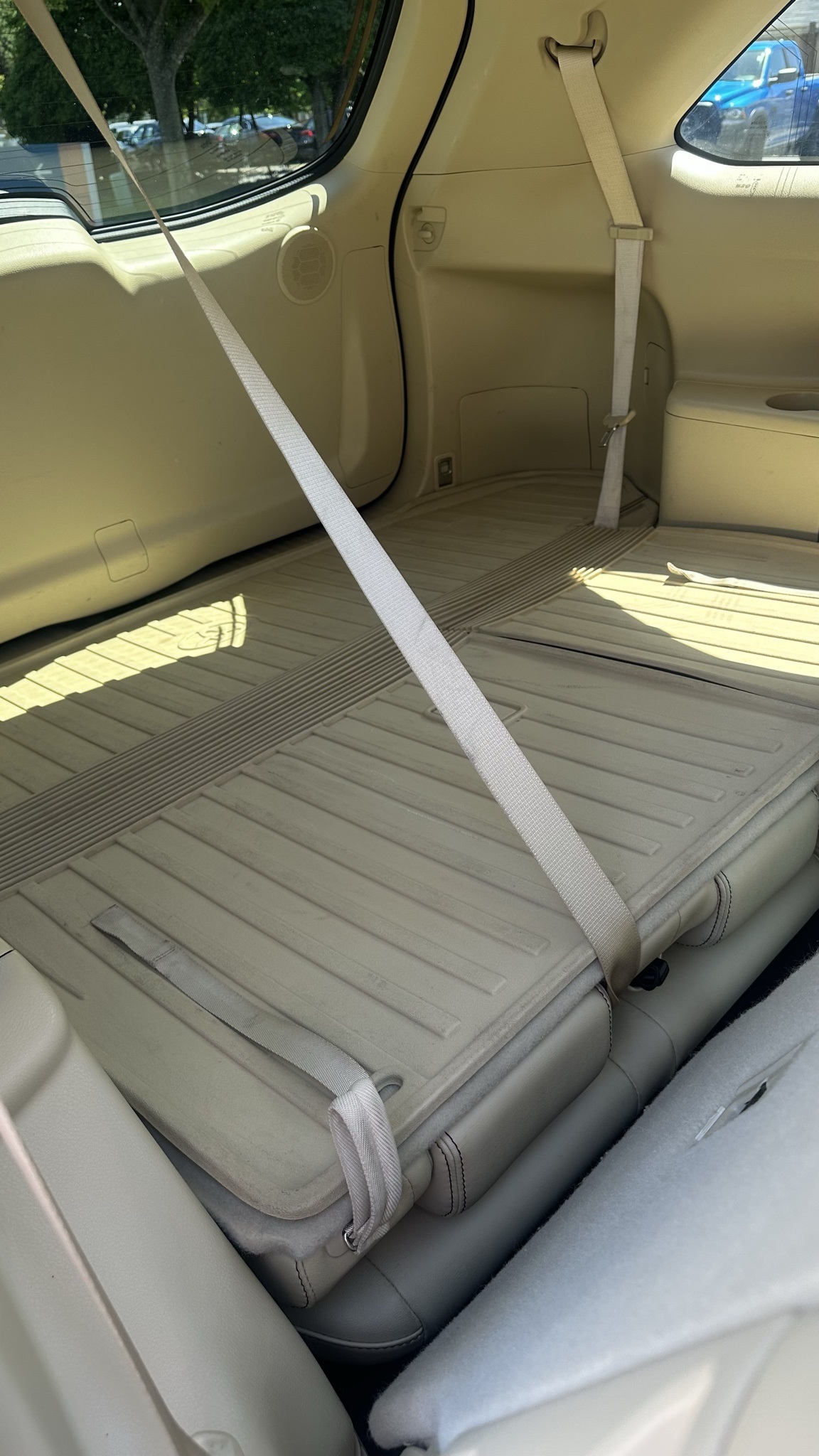 Vehicle image 18 of 33
