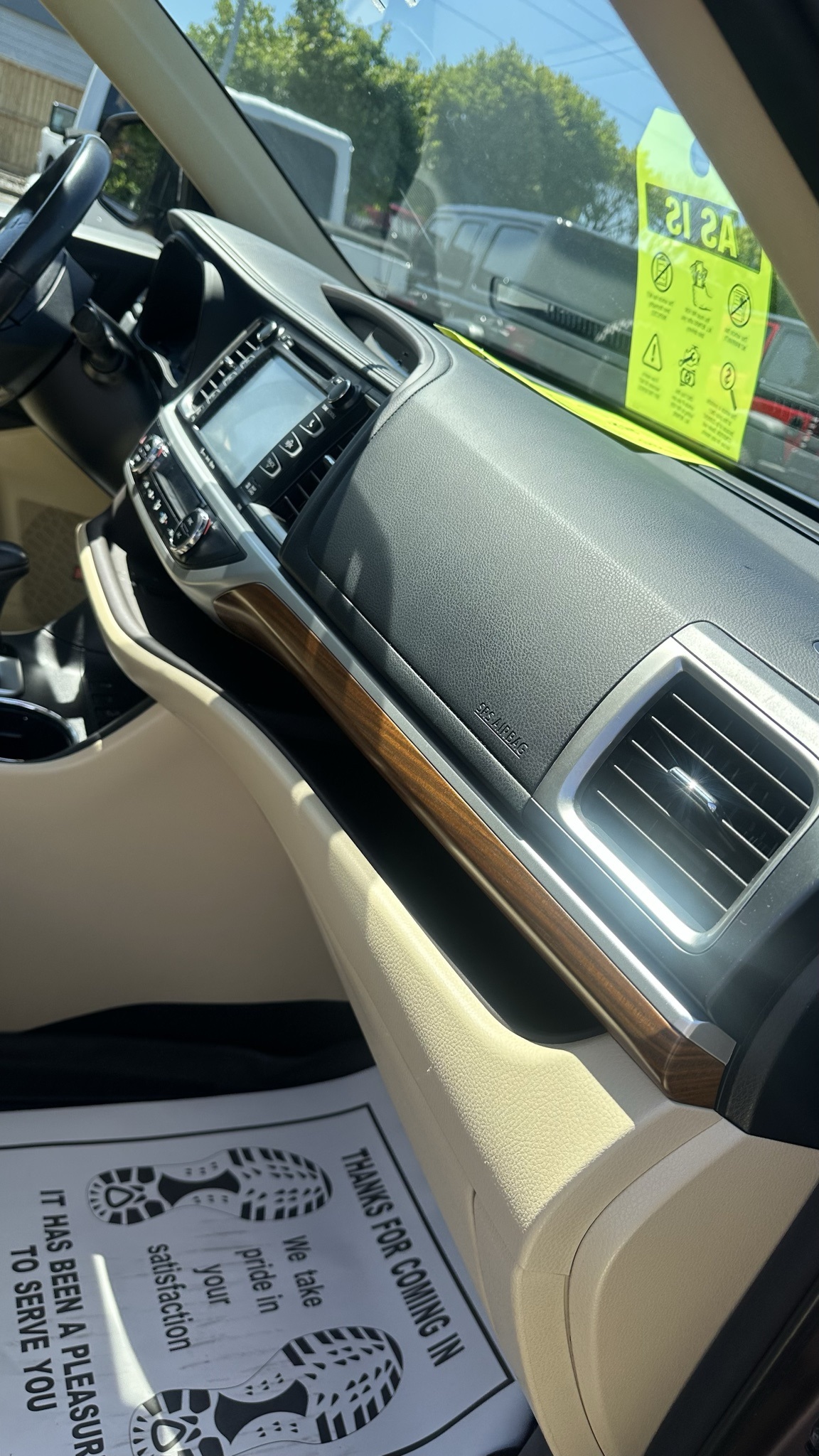 Vehicle image 15 of 33
