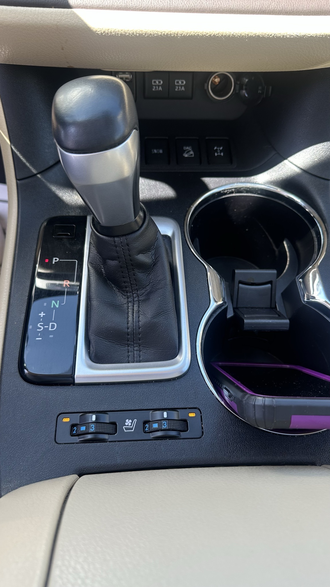 Vehicle image 31 of 33