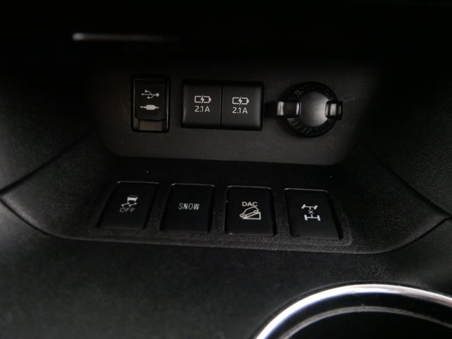Vehicle image 30 of 33