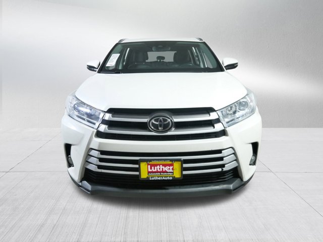 Vehicle image 2 of 33