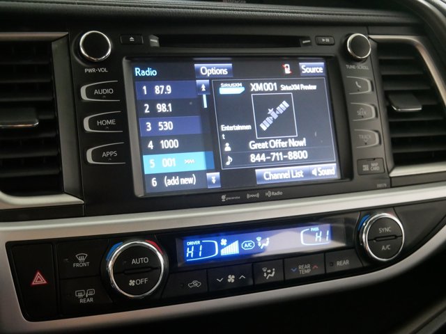 Vehicle image 22 of 33