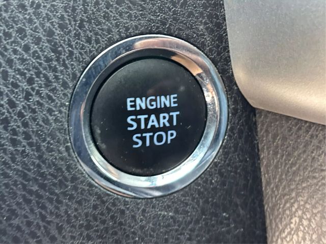 Vehicle image 36 of 40