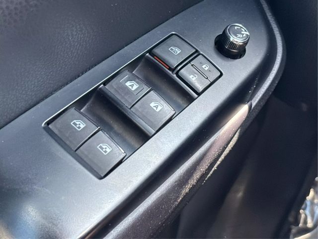 Vehicle image 29 of 40