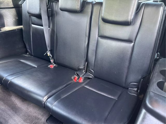 Vehicle image 15 of 40