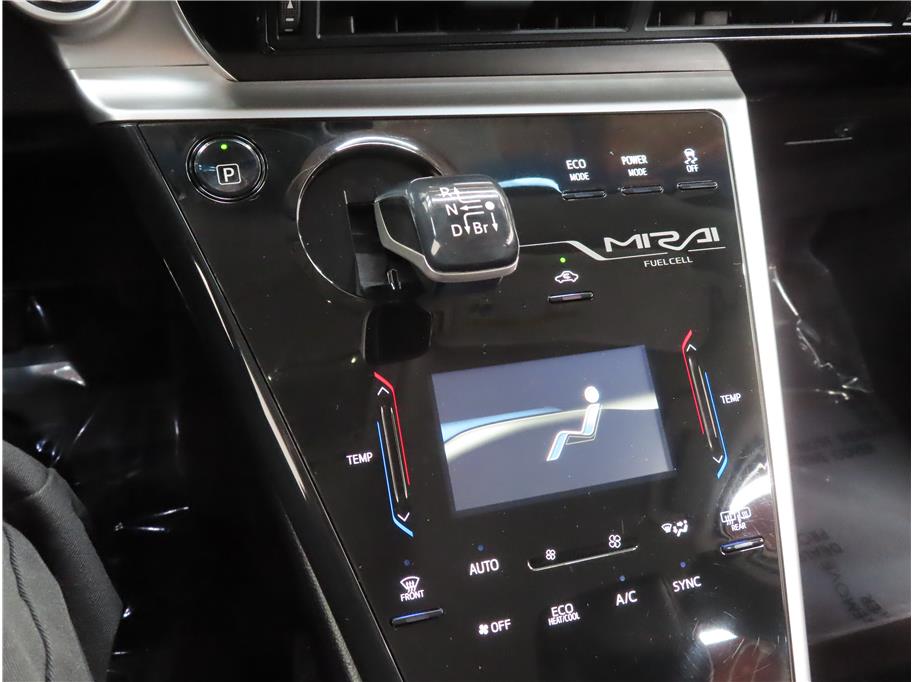 Vehicle image 15 of 28