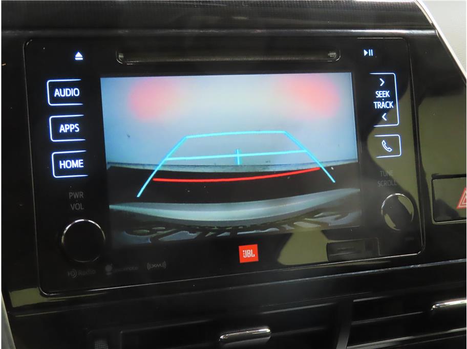 Vehicle image 14 of 28