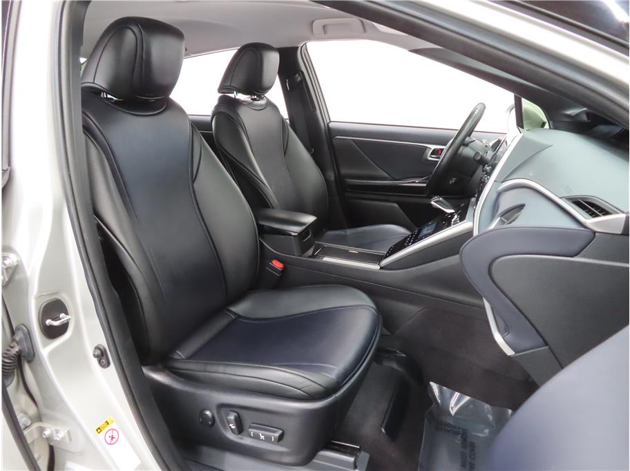 Vehicle image 20 of 28