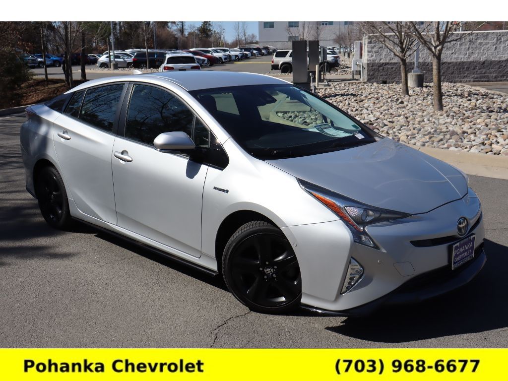 Vehicle image 6 of 32