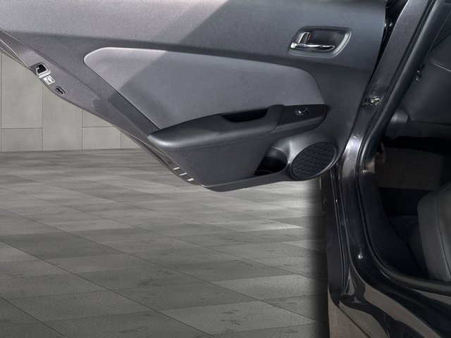 Vehicle image 23 of 25