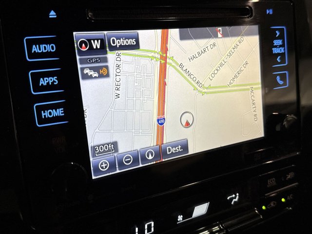 Vehicle image 18 of 25
