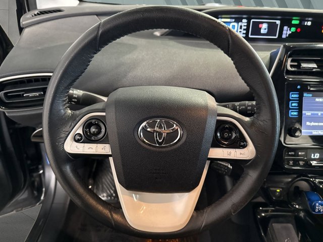 Vehicle image 14 of 25