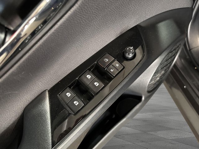 Vehicle image 12 of 25
