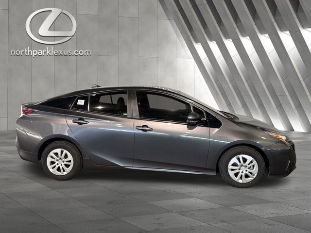 Vehicle image 2 of 25