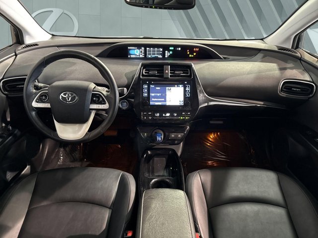 Vehicle image 13 of 25