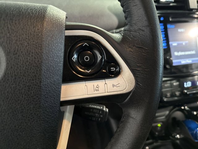 Vehicle image 16 of 25