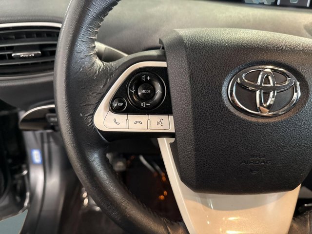 Vehicle image 15 of 25