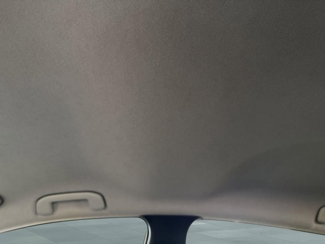 Vehicle image 7 of 25