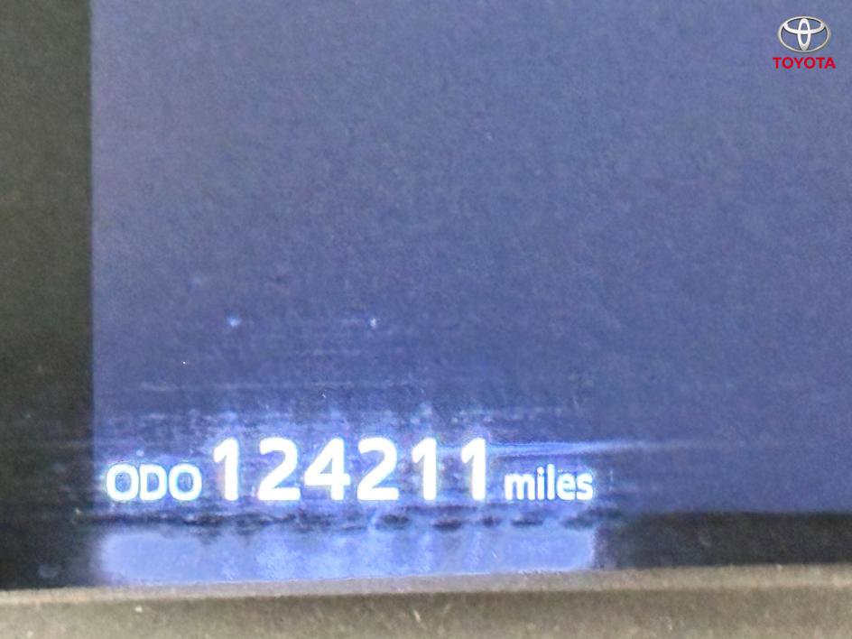 Vehicle image 19 of 22