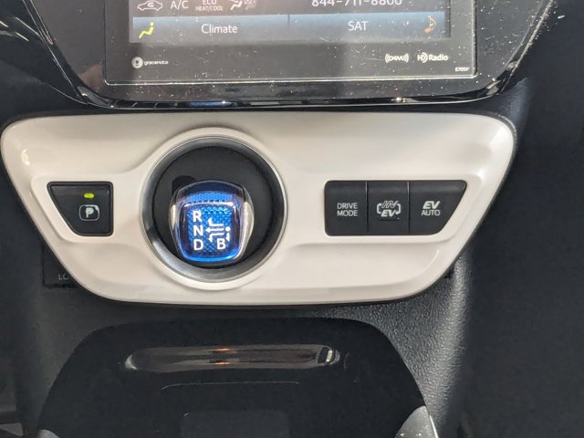 Vehicle image 19 of 31
