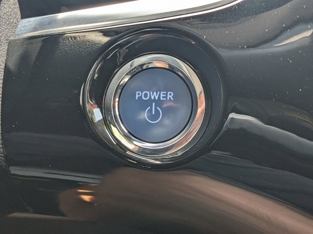 Vehicle image 30 of 31