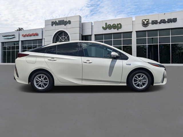 Vehicle image 4 of 31