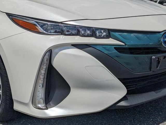 Vehicle image 9 of 31